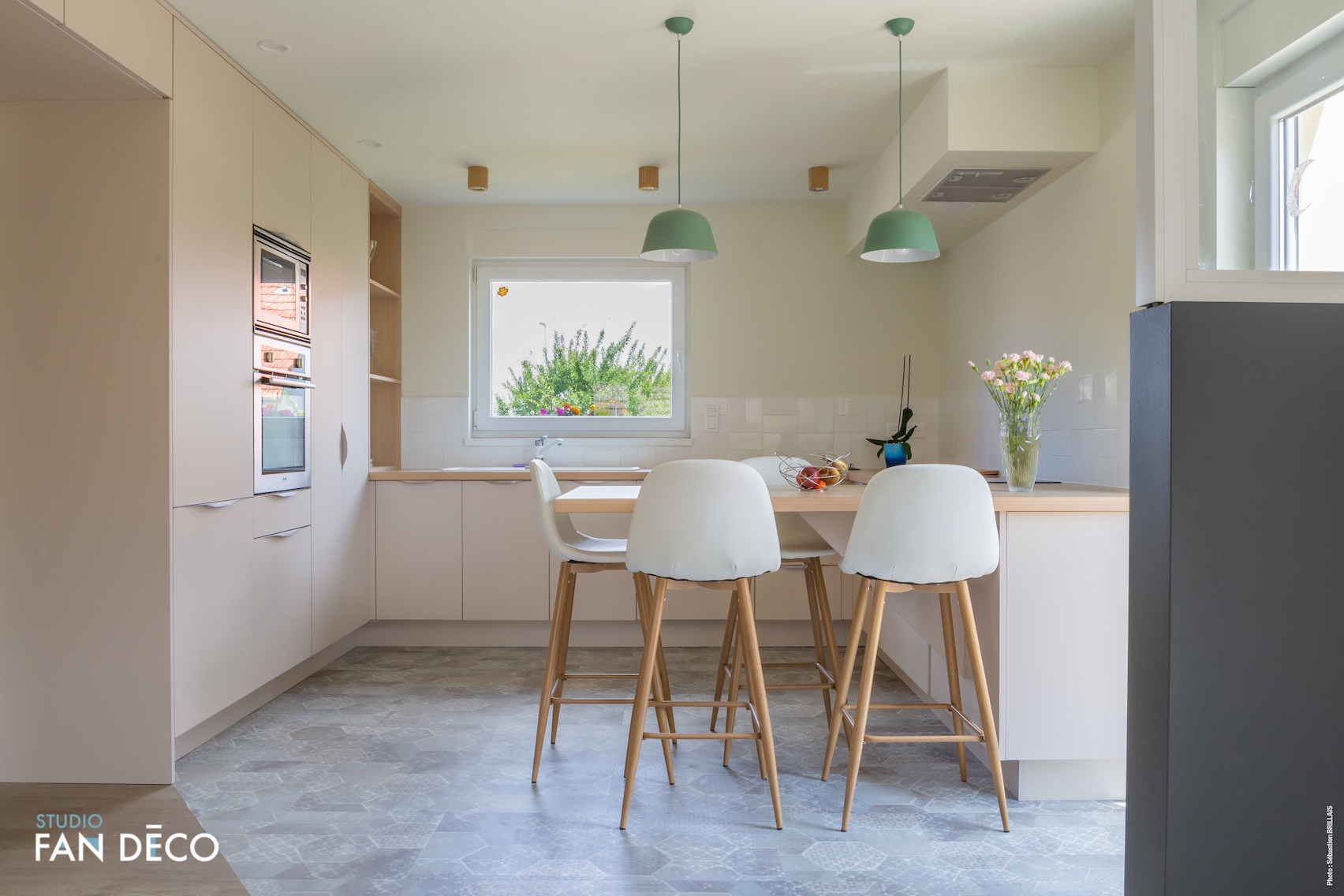 Aménagement et décoration rez-de-chaussée d'une maison contemporaine à ...